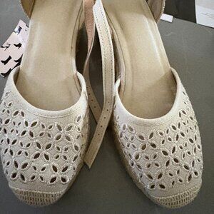 Closed Toe Espadrille Wedge Sandals Summer Buckle Ankle Strap NWT